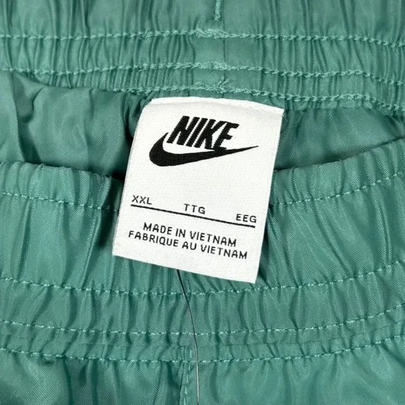 Nike Air Woven Shorts Mens XXL Green‎ Running Athletic Retro Training Gym - Picture 3 of 7